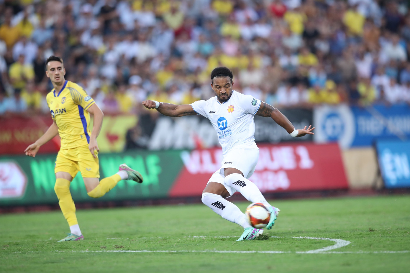 Rafaelson vẫn được kỳ vọng sẽ "dắt" Nam Định vượt qua khó khăn Rafaelson vẫn được kỳ vọng sẽ "dắt" Nam Định vượt qua khó khăn