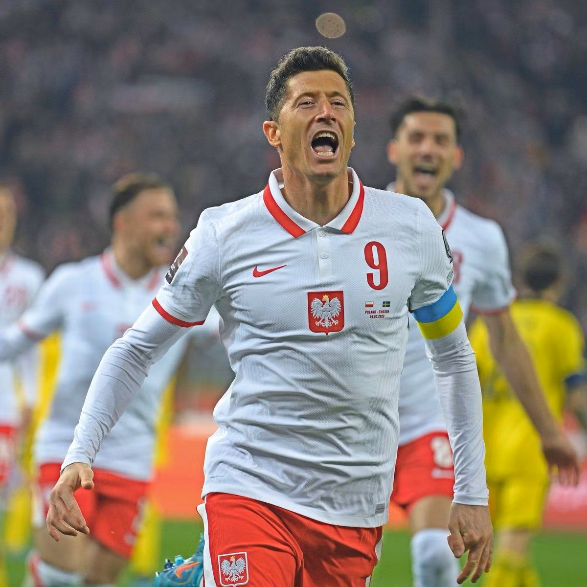 Lewandowski ăn mừng sau cú đá penalty ở phút 51