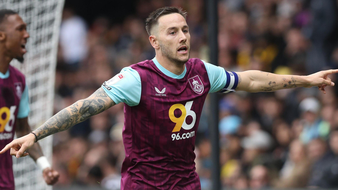 Burnley thường xuyên lên hạng rồi xuống hạng