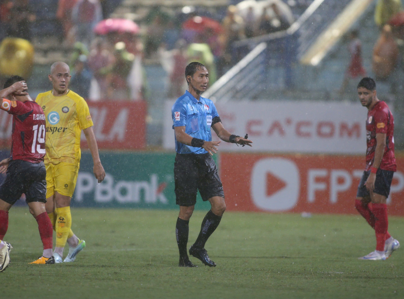 Đông Á Thanh Hoá đánh bại CAHN ngay tại Hàng Đẫy ảnh 3 Đông Á Thanh Hoá đánh bại CAHN ngay tại Hàng Đẫy ảnh 3