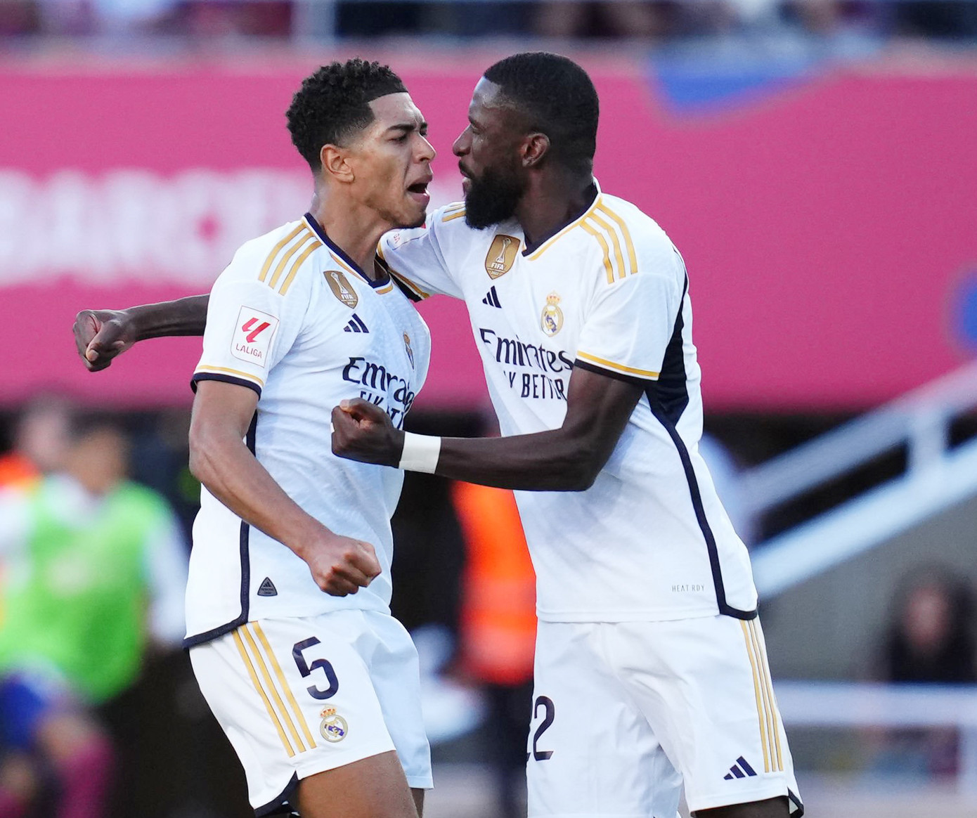 Bellingham lập cú đúp, Real ngược dòng hạ Barca 2-1 ảnh 25 Bellingham lập cú đúp, Real ngược dòng hạ Barca 2-1 ảnh 25