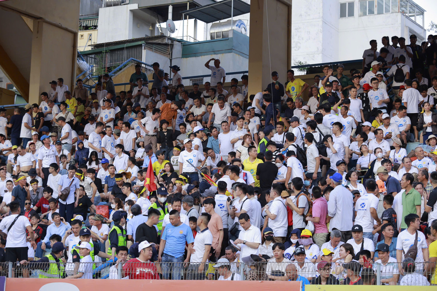 Nam Định gieo sầu cho Hà Nội, bứt phá trong cuộc đua vô địch ảnh 14