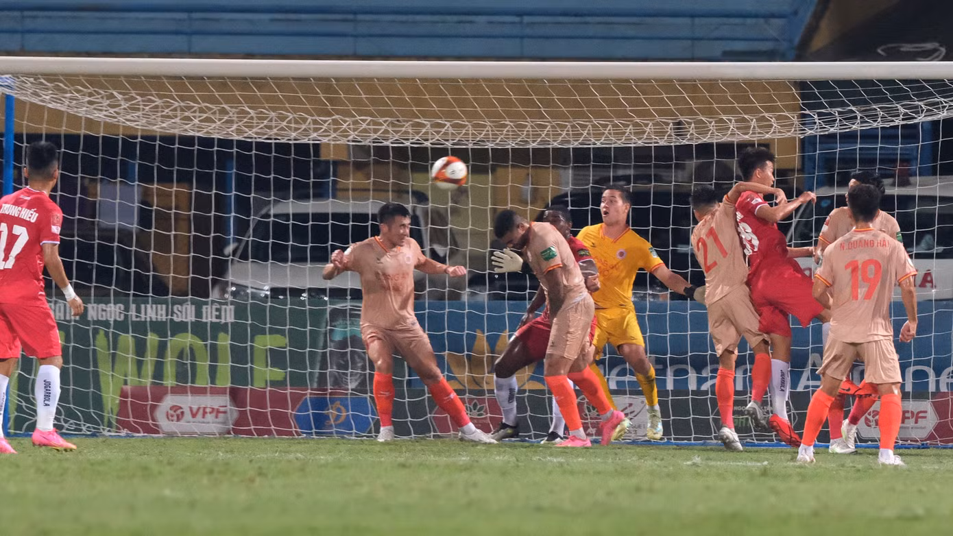 Hải Phòng gây sốc ở Hàng Đẫy, đánh bại CAHN 2-0 ảnh 16