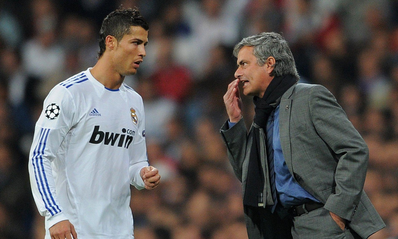 Mourinho nhiều phen đau đầu vì Ronaldo Mourinho nhiều phen đau đầu vì Ronaldo