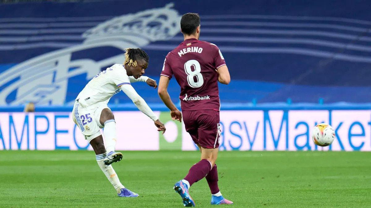 Camavinga trong pha tung chân gỡ hòa cho Real Madrid Camavinga trong pha tung chân gỡ hòa cho Real Madrid