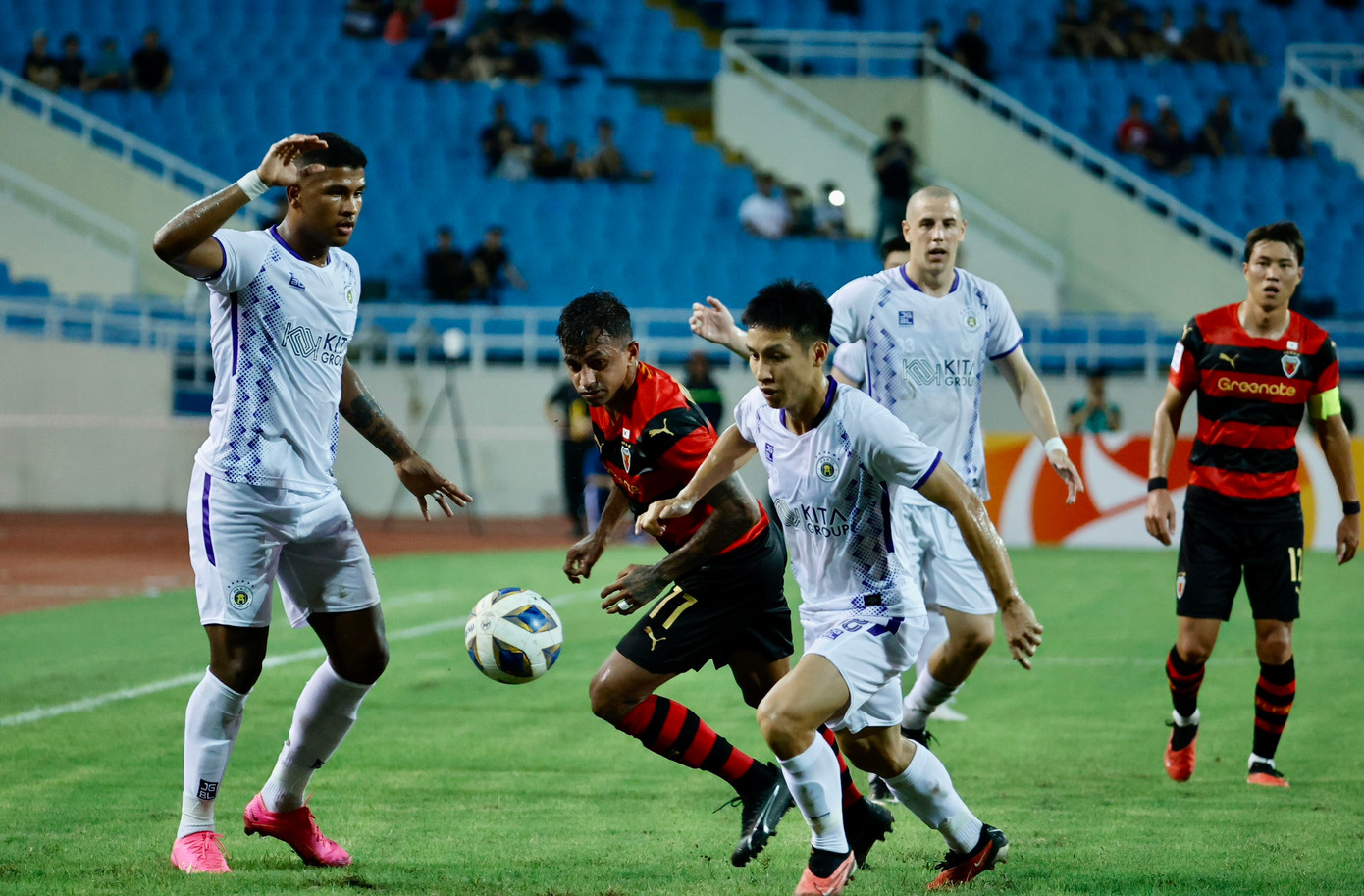Hà Nội FC có màn thể hiện tốt dù thua Pohang Steelers 2-4 ảnh 22