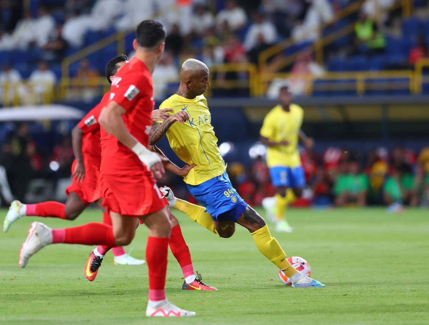 Al Nassr trải qua 88 phút nhọc nhằn trước khi bùng nổ ở thời gian cuối