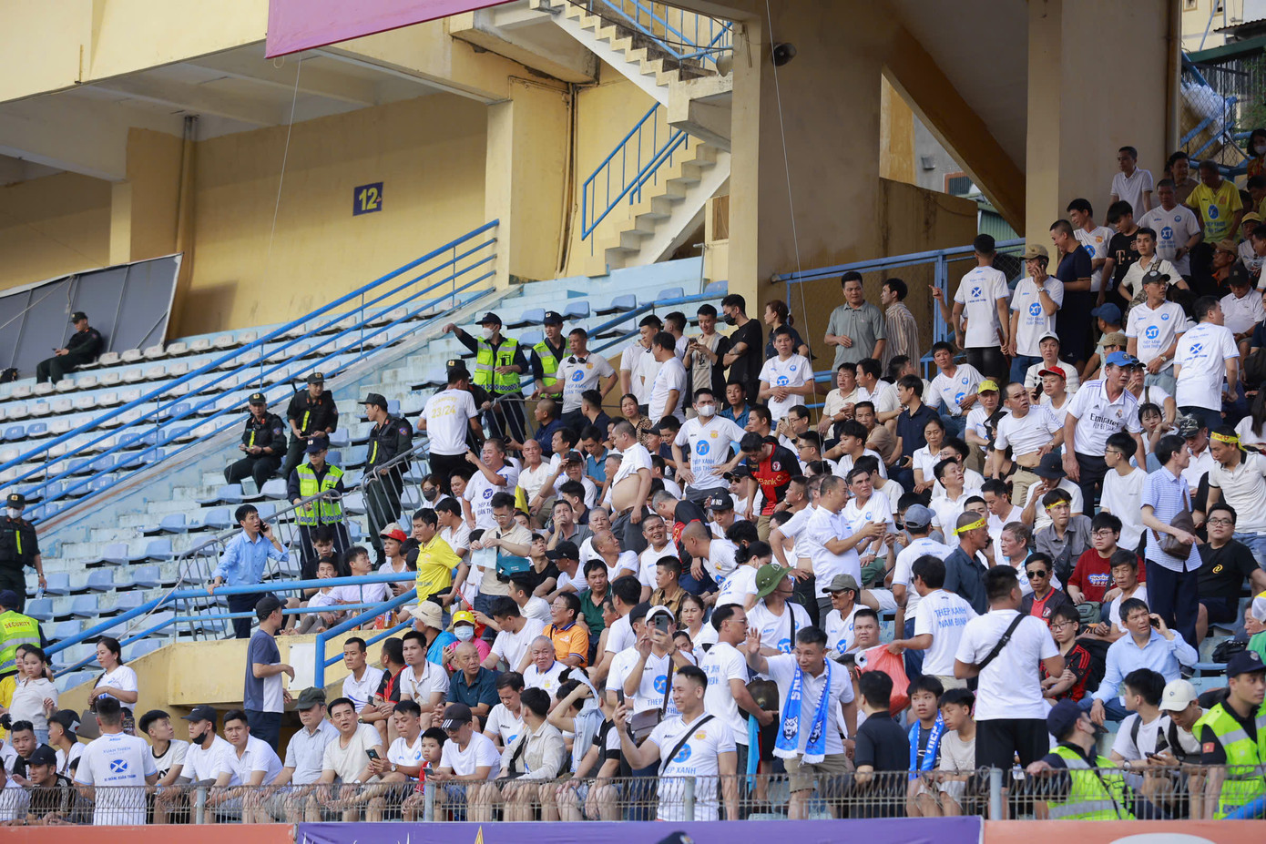 Nam Định gieo sầu cho Hà Nội, bứt phá trong cuộc đua vô địch ảnh 11