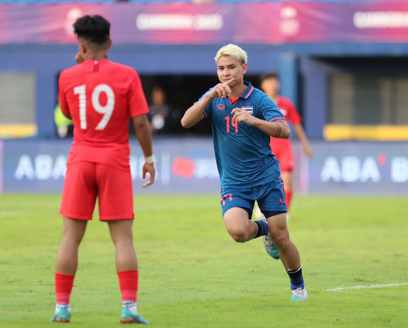 SEA Games 32: Thắng nhẹ U22 Singapore 3-1, U22 Thái Lan khẳng định sức mạnh ảnh 16 SEA Games 32: Thắng nhẹ U22 Singapore 3-1, U22 Thái Lan khẳng định sức mạnh ảnh 16