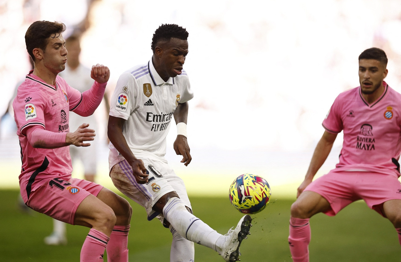 Vinicius là người kéo Real khỏi vũng lầy Vinicius là người kéo Real khỏi vũng lầy