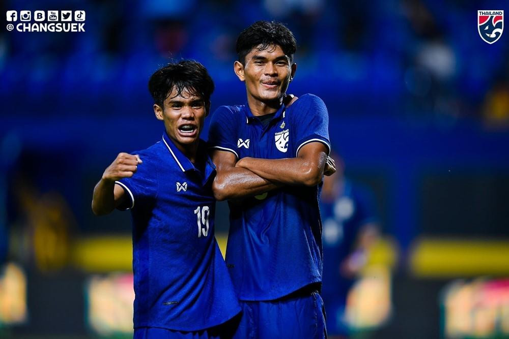 Thanawat Saipetch (phải) đã có kinh nghiệm chinh chiến tại giải U23 Đông Nam Á
