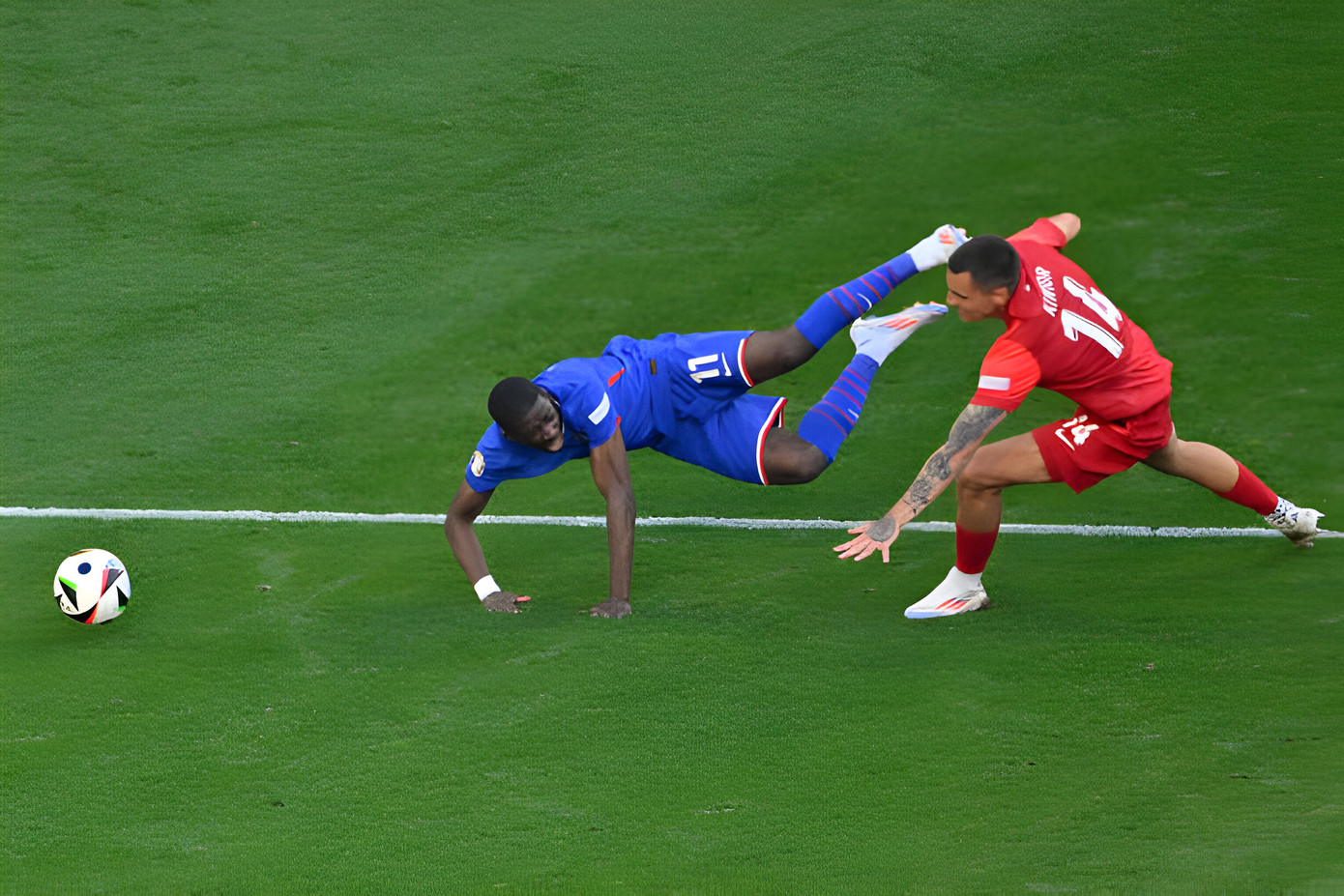 Ba Lan cầm hoà Pháp trong ngày chia tay EURO 2024 ảnh 17