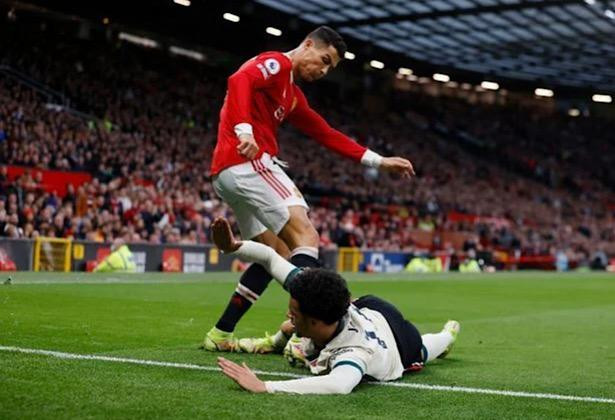 Ronaldo bị đánh giá là chưa hết mình với MU