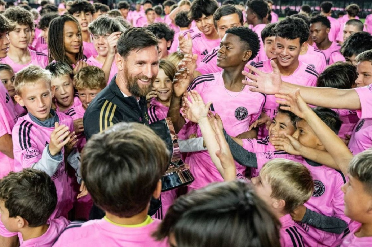 MLS và Inter Miami tổ chức một buổi lễ hoành tráng để trao thưởng cho Messi