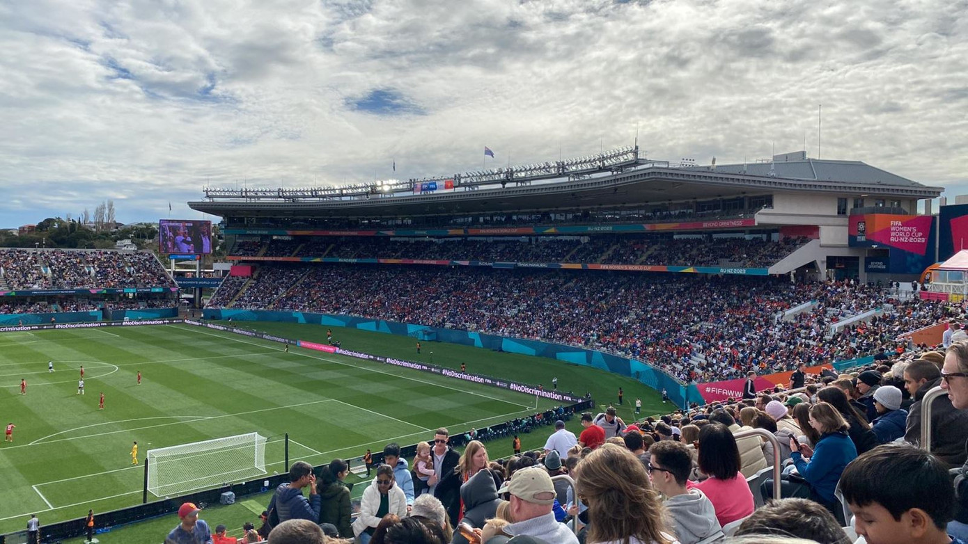 Sân Eden Park đông nghẹt trong trận Việt Nam - Mỹ