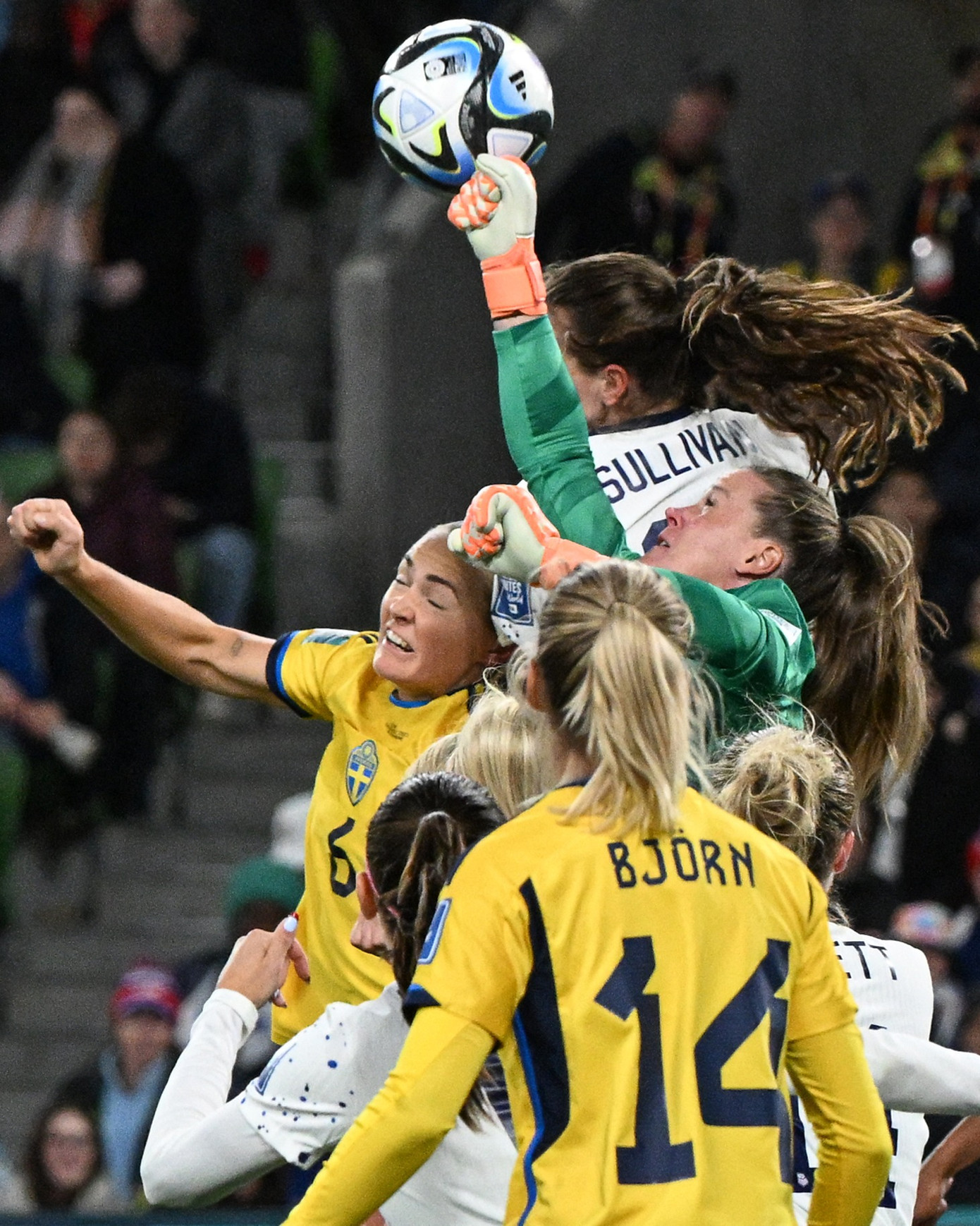 Loại Mỹ trên chấm luân lưu, Thuỵ Điển giành vé vào tứ kết ảnh 16 Loại Mỹ trên chấm luân lưu, Thuỵ Điển giành vé vào tứ kết ảnh 16