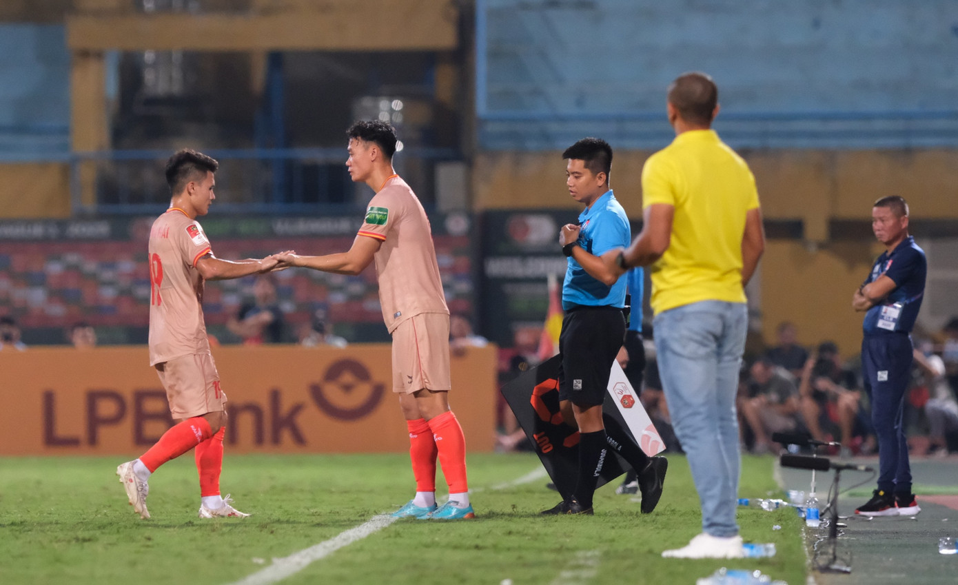 Hải Phòng gây sốc ở Hàng Đẫy, đánh bại CAHN 2-0 ảnh 23 Hải Phòng gây sốc ở Hàng Đẫy, đánh bại CAHN 2-0 ảnh 23