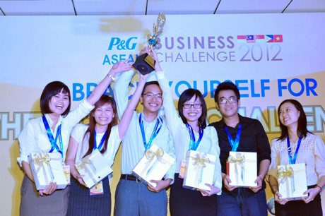 Phút chiến thắng tại sân chơi trí tuệ cấp quốc tế.. Phút chiến thắng tại sân chơi trí tuệ cấp quốc tế.