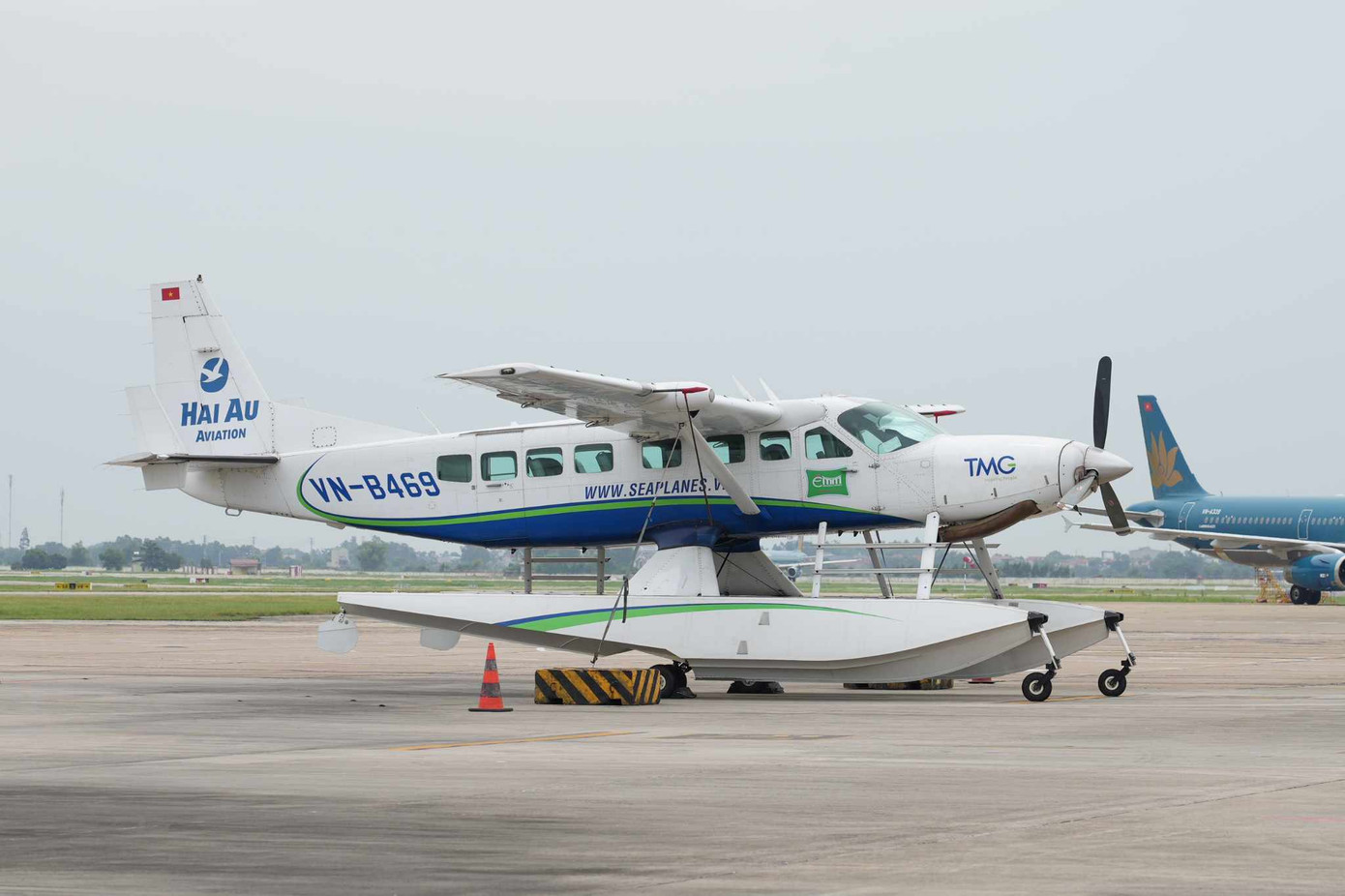 Thủy phi cơ của hãng Hải Âu (Ảnh: Phan Công).