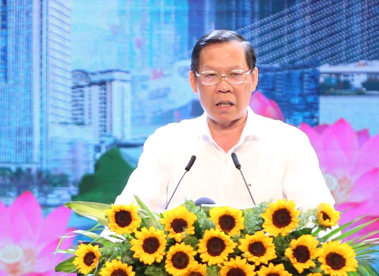 Chủ tịch UBND Phan Văn Mãi. Chủ tịch UBND Phan Văn Mãi.