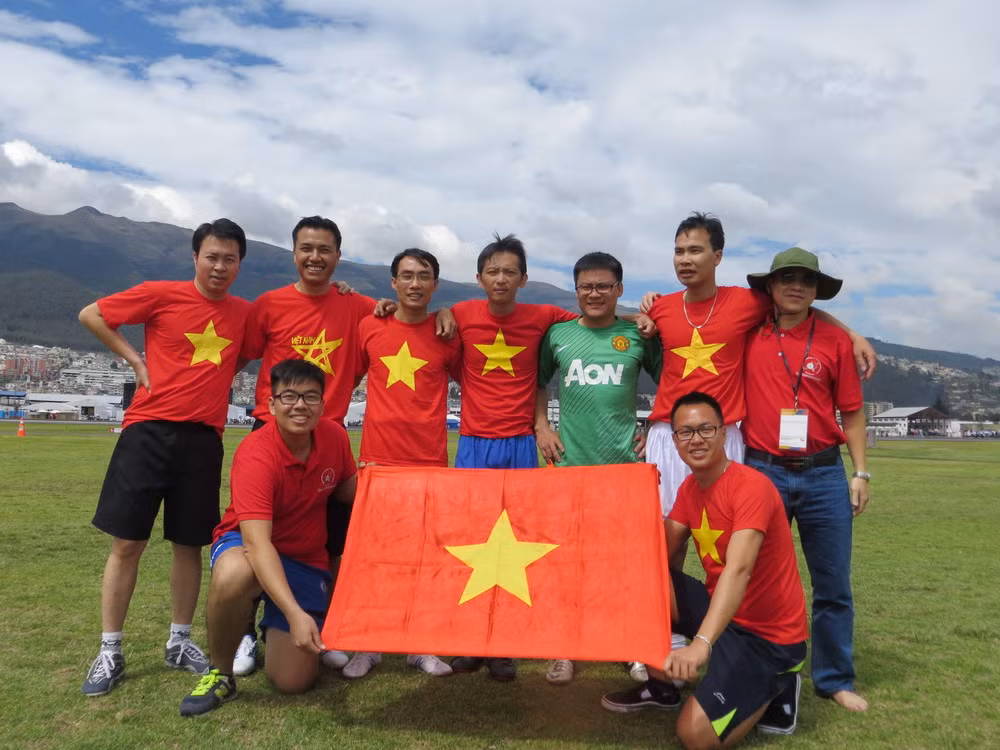 Các cầu thủ Việt Nam chụp ảnh trước trận đấu. Các cầu thủ Việt Nam chụp ảnh trước trận đấu