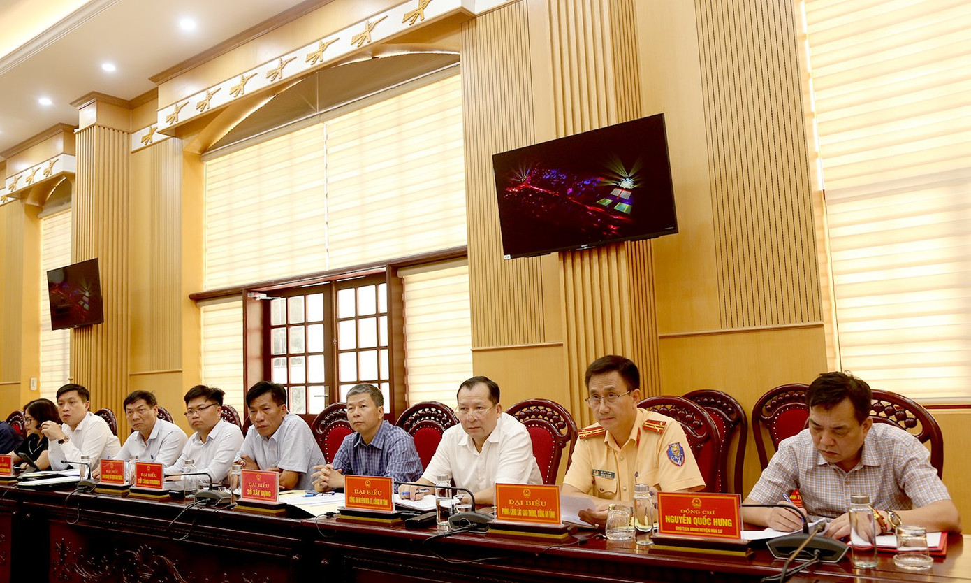 Chiều 29/5, các thành viên Ban tổ chức đề xuất, thống nhất các phương án tổ chức Tuần du lịch Ninh Bình 2024. Ảnh: Minh Đường Chiều 29/5, các thành viên Ban tổ chức đề xuất, thống nhất các phương án tổ chức Tuần du lịch Ninh Bình 2024. Ảnh: Minh Đường