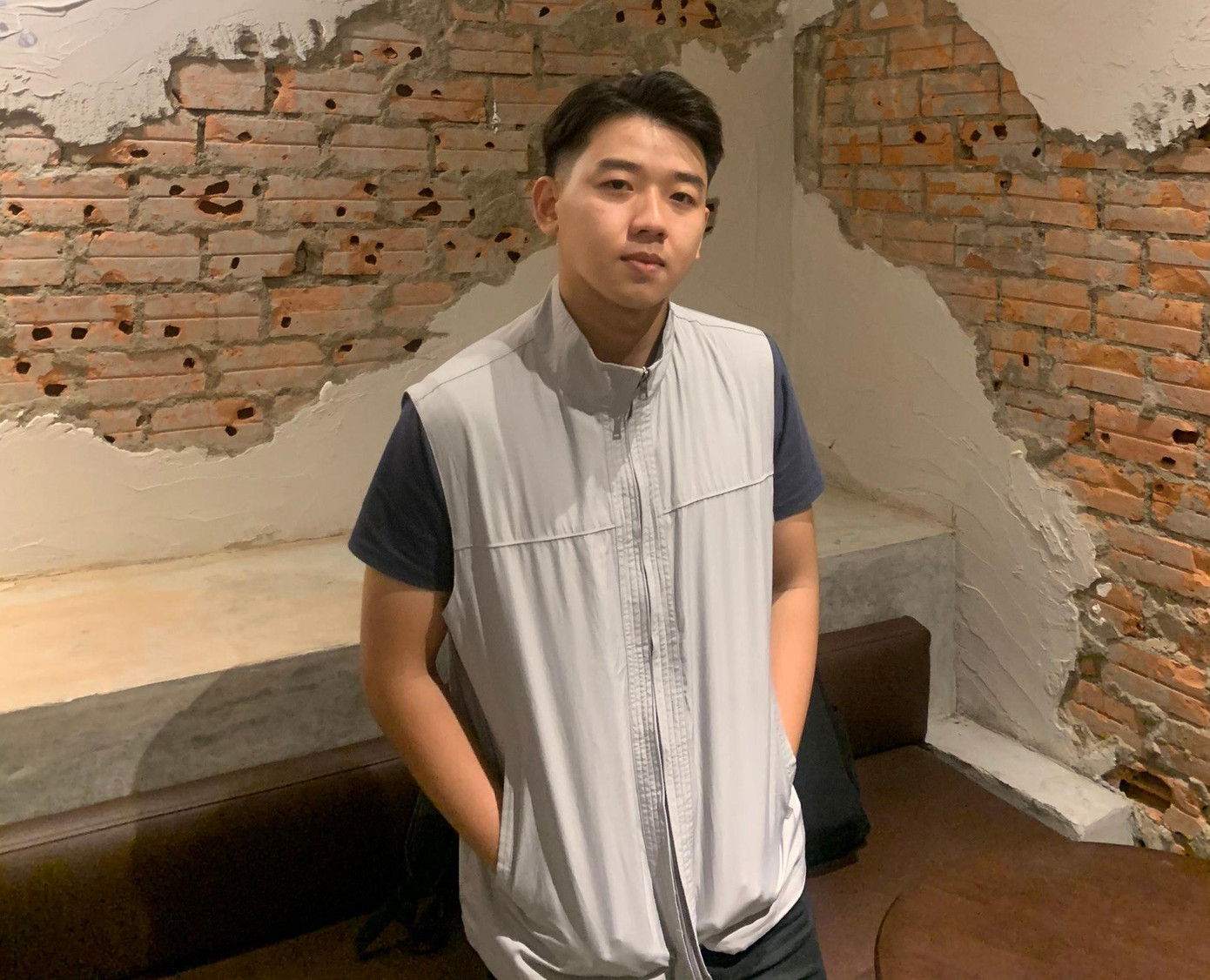 &quot;Những ngày ở bệnh viện chứng kiến nhiều sinh mạng kết thúc với những nỗi đau khó tả khiến mình thêm trân trọng những thứ bản thân đang may mắn có được&quot;, Thông nói. Ảnh: NVCC