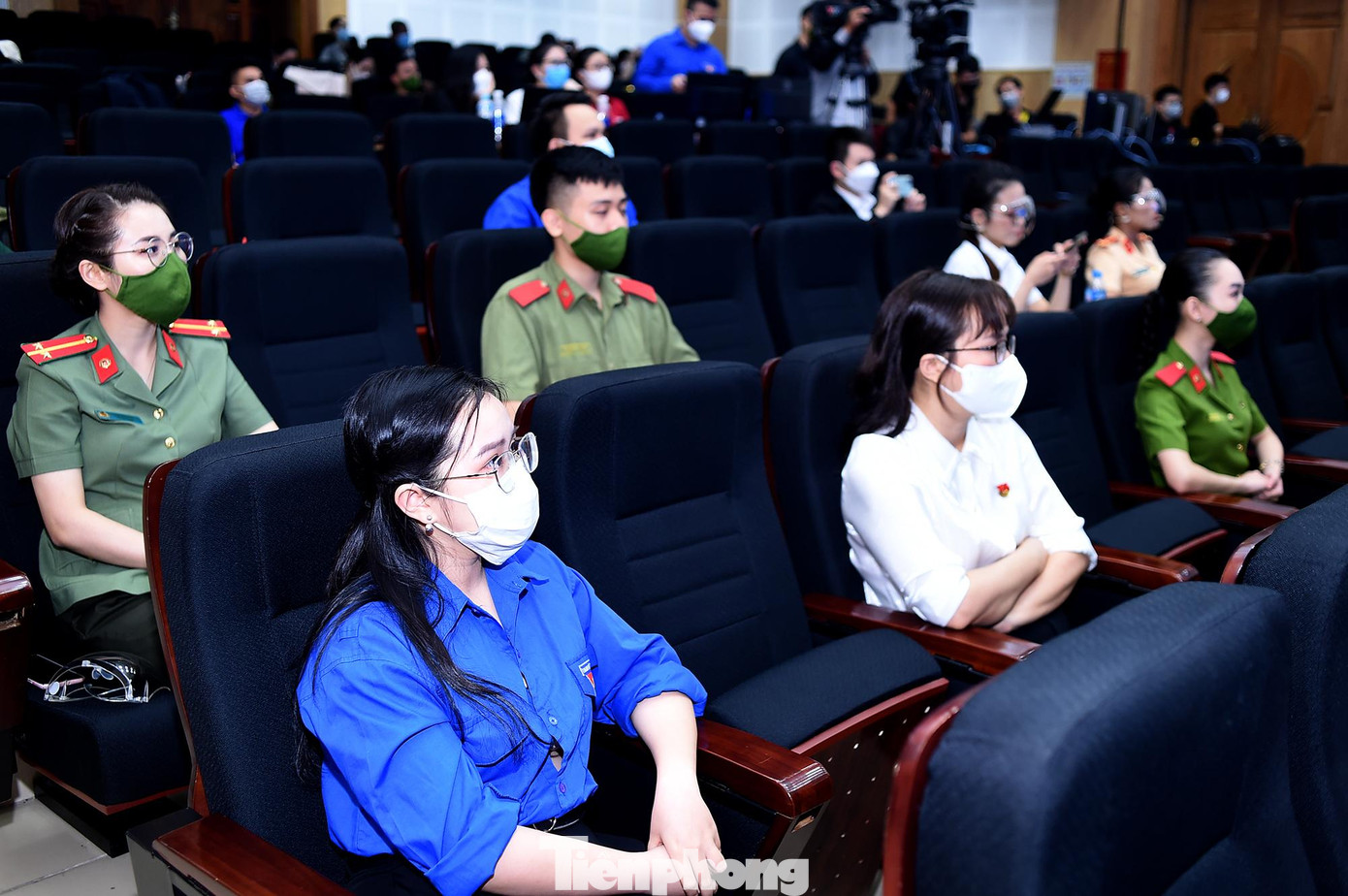 Các thí sinh tranh tài trong vòng chung kết toàn quốc. Ảnh: Xuân Tùng