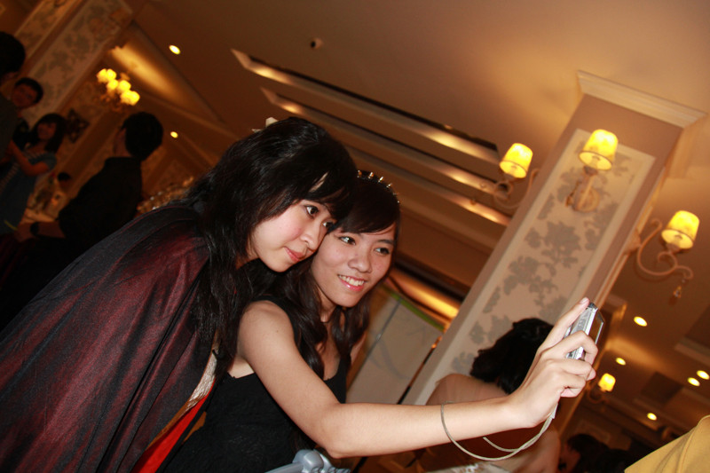 Những bạn trẻ thuộc “trường phái” hóa trang lãng mạn.