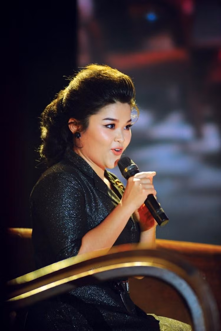 Bích Ngọc được khán giả biết đến khi trở thành Á quân của Vietnam Idol vào năm 2015
