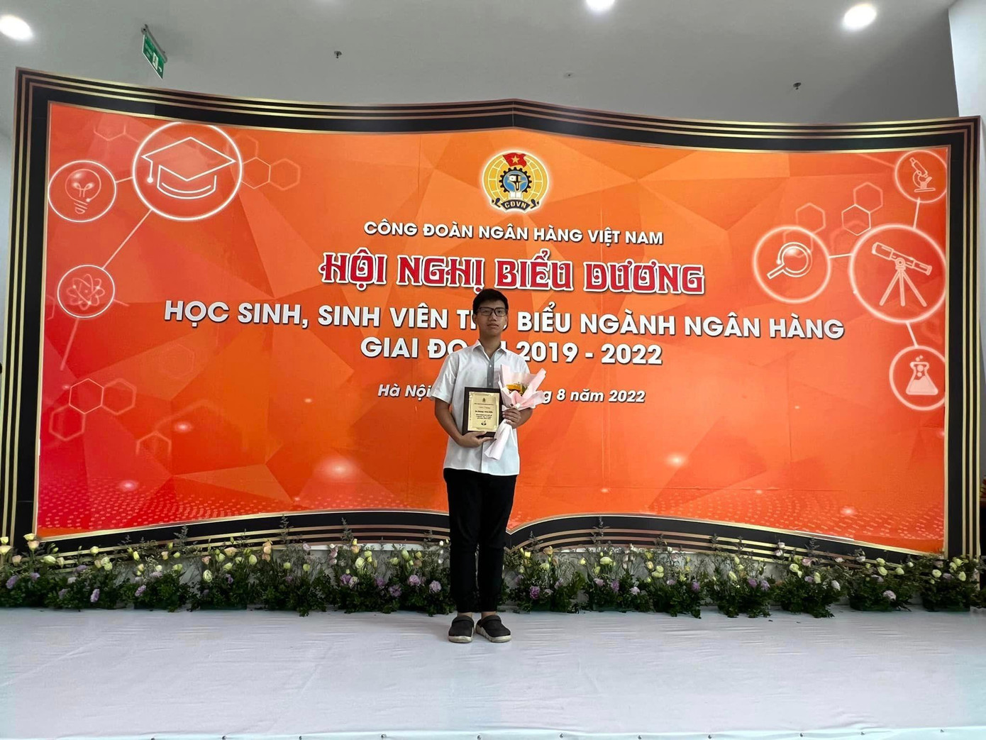 Minh Hiếu đã "ẵm" không ít giải thưởng lớn nhỏ trong học tập.