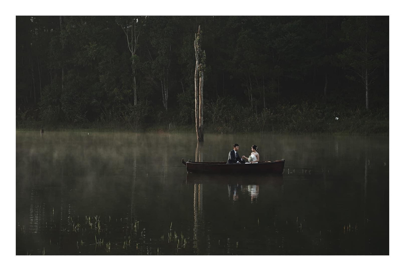 Trước đó, Anh Tú cũng từng "nhá hàng" về bộ ảnh cưới lãng mạn tại Đà Lạt.