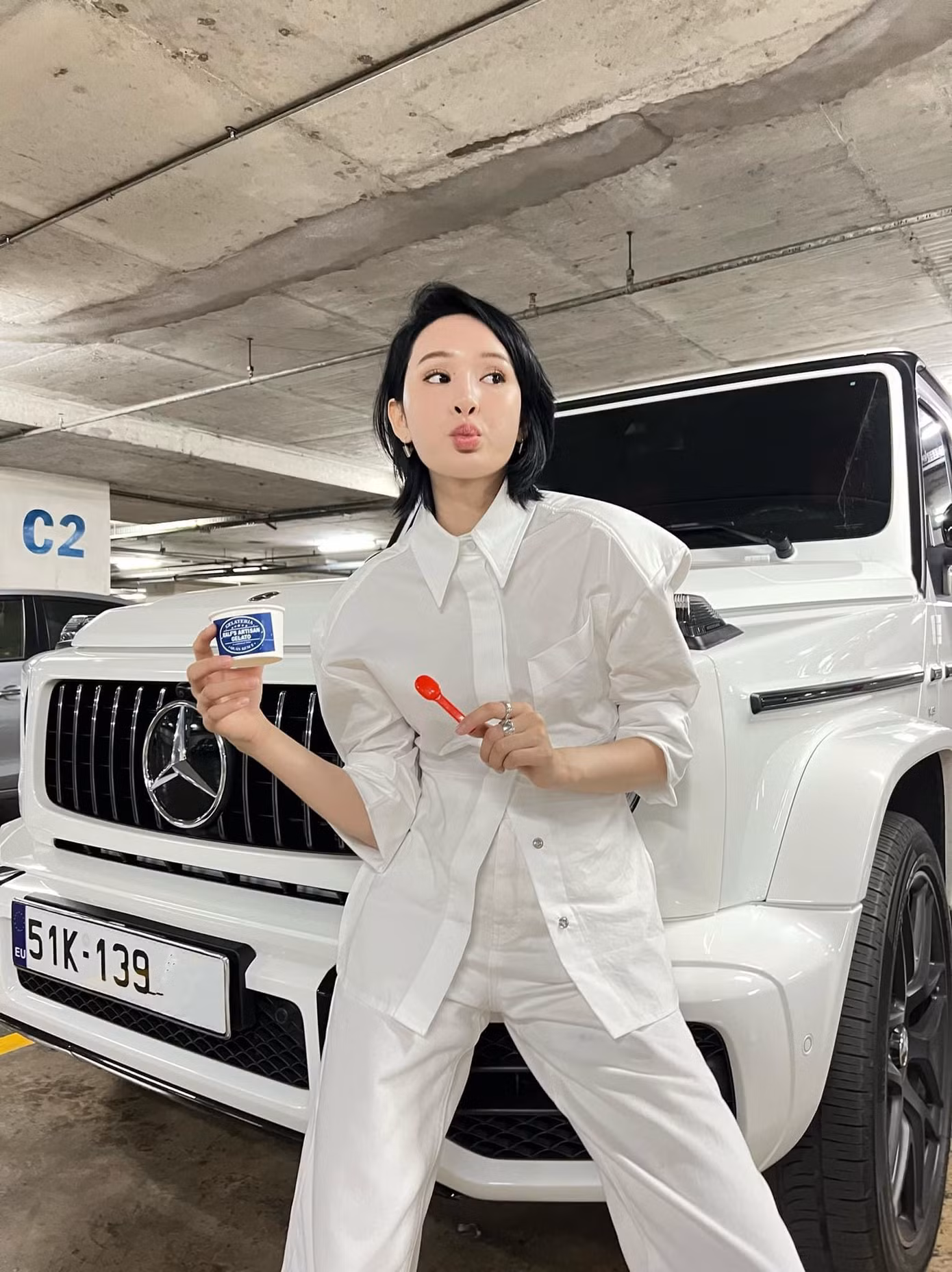 Cô sở hữu tài sản khủng và...
