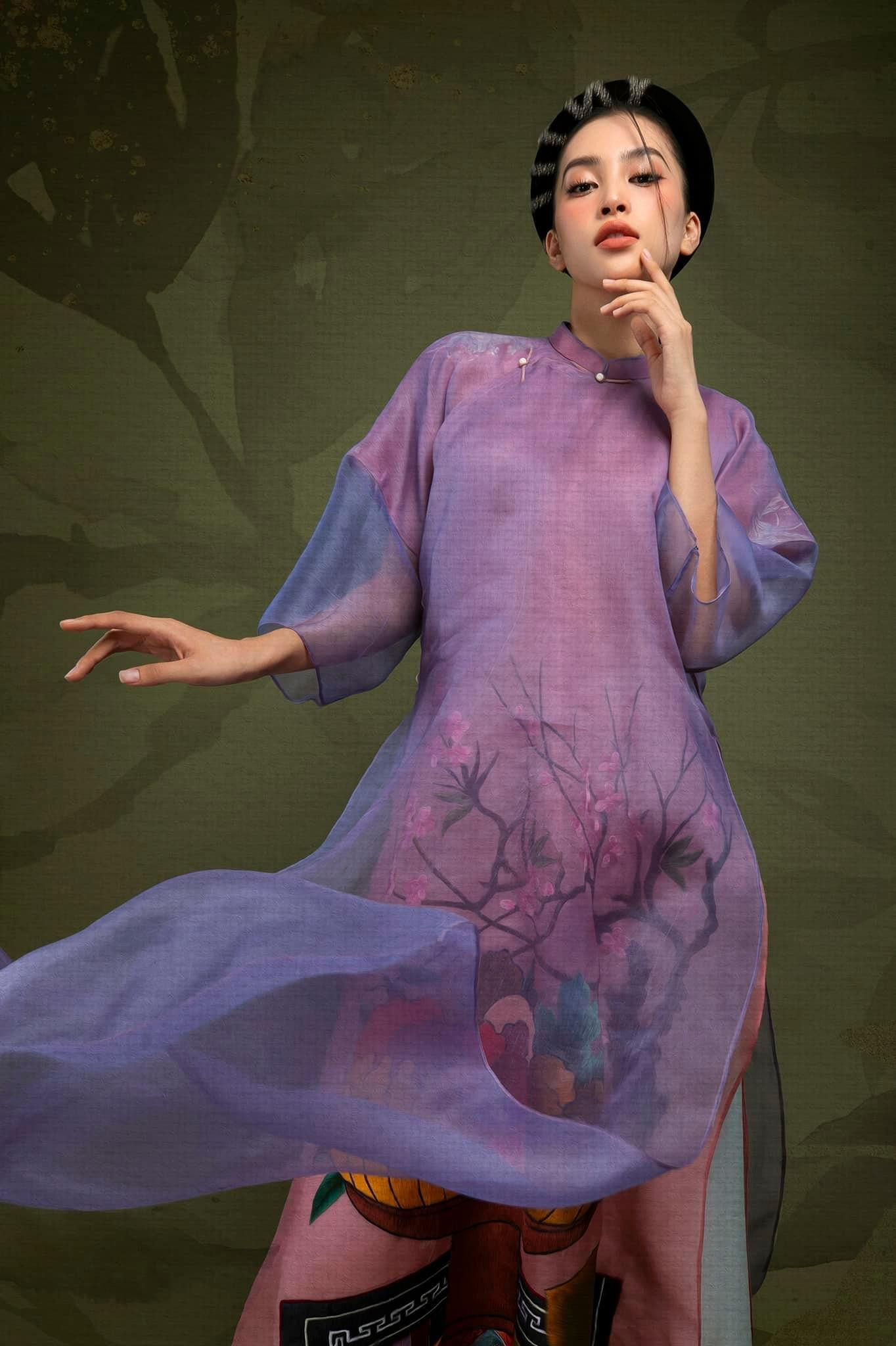 Netizen bất ngờ với sự "slay" của Trần Tiểu Vy khi trở thành nàng thơ của bộ sưu tập "Giấc mơ”. Netizen bất ngờ với sự "slay" của Trần Tiểu Vy khi trở thành nàng thơ của bộ sưu tập "Giấc mơ”.