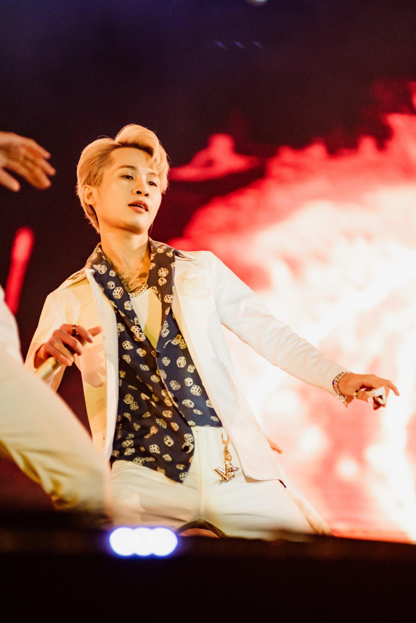 Là ngôi sao đang hot nhưng chỉ chu cấp cho con 5 triệu mỗi tháng đã khiến Jack bị chỉ trích. Là ngôi sao đang hot nhưng chỉ chu cấp cho con 5 triệu mỗi tháng đã khiến Jack bị chỉ trích.