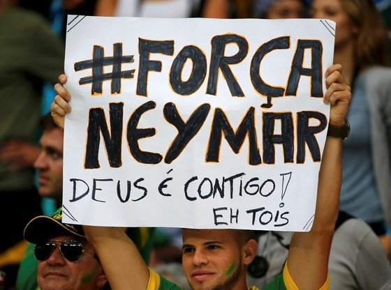 Trái tim Brazil rỉ máu vì Neymar ảnh 4