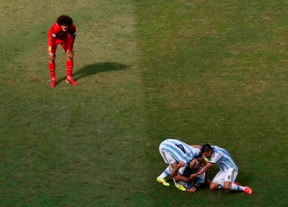 Hậu vệ Bỉ 'trù ẻo' Argentina sụp đổ trước Hà Lan ảnh 2