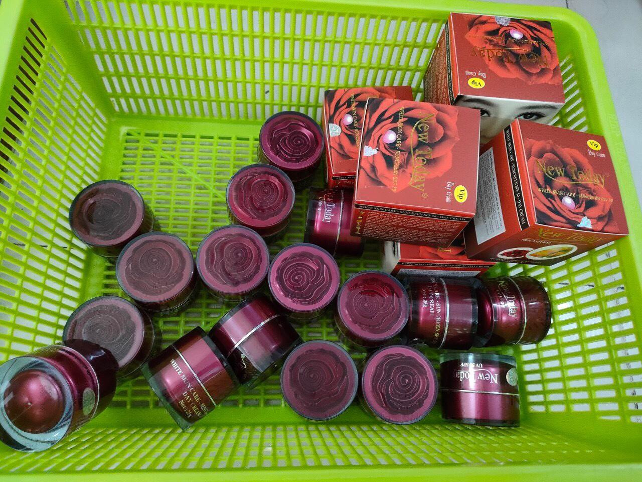 Mẫu kiểm nghiệm sản phẩm không đạt yêu cầu chất lượng về giới hạn kim loại nặng trong mỹ phẩm (chi tiêu Thủy ngân), có chứa Clobetasol propionate là thành phần không được phép sử dụng trong mỹ phẩm; Sản phẩm được sản xuất và đưa ra lưu thông khi số tiếp nhận Phiếu công bố đã hết hiệu lực. Mẫu kiểm nghiệm sản phẩm không đạt yêu cầu chất lượng về giới hạn kim loại nặng trong mỹ phẩm (chi tiêu Thủy ngân), có chứa Clobetasol propionate là thành phần không được phép sử dụng trong mỹ phẩm; Sản phẩm được sản xuất và đưa ra lưu thông khi số tiếp nhận Phiếu công bố đã hết hiệu lực.