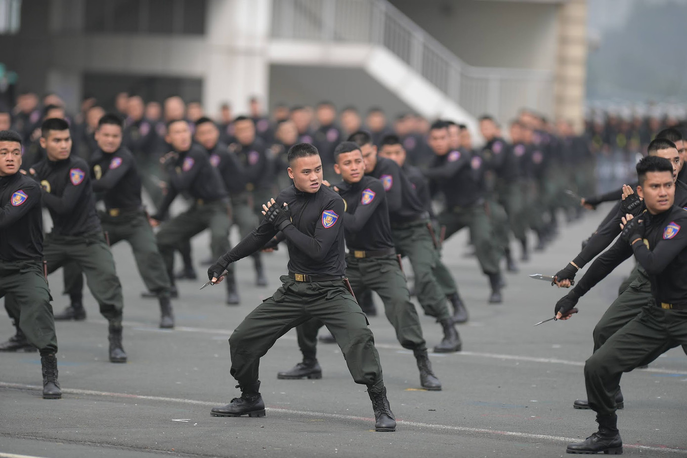 Luôn trong tư thế sẵn sàng chiến đấu. Luôn trong tư thế sẵn sàng chiến đấu.