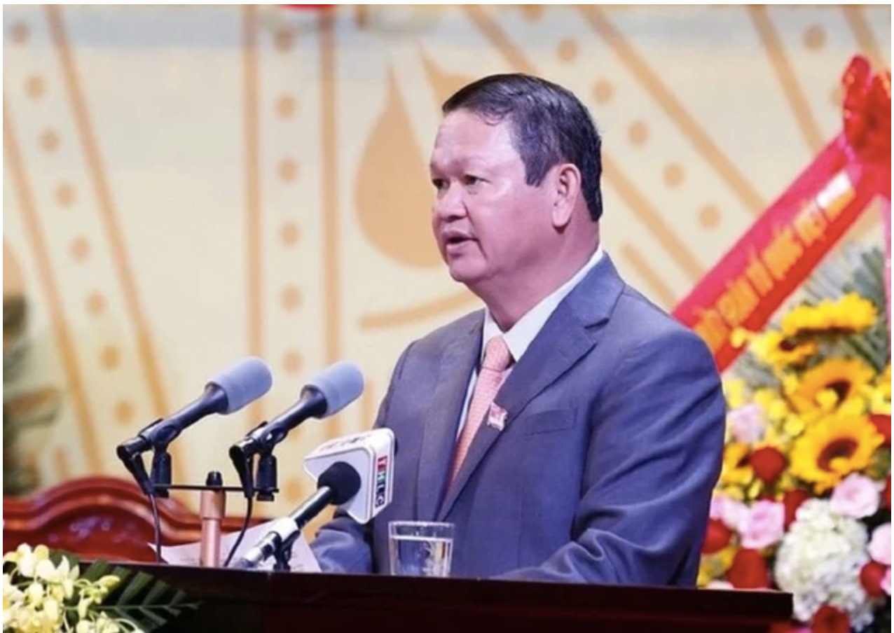 Cựu Bí thư Tỉnh uỷ Lào Cai Nguyễn Văn Vịnh được xác định nhận 5 tỷ đồng từ khoản tiền thu lợi bất chính trong việc khai thác quặng trái phép.