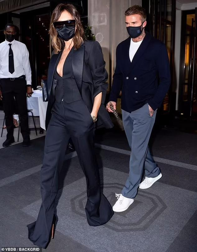 Ngoài ra, Victoria tiết lộ, đã trúng &quot;tiếng sét ái tình&quot; với David khi hai người gặp nhau lần đầu vào hai năm trước khi kết hôn.