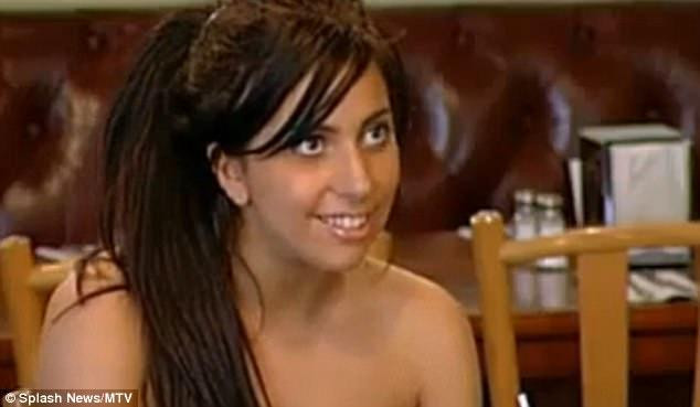 Lady Gaga năm 19 tuổi. Lady Gaga năm 19 tuổi.