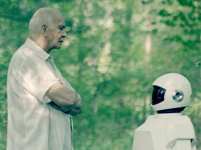 Robot có thể giúp người già di chuyển dễ dàng