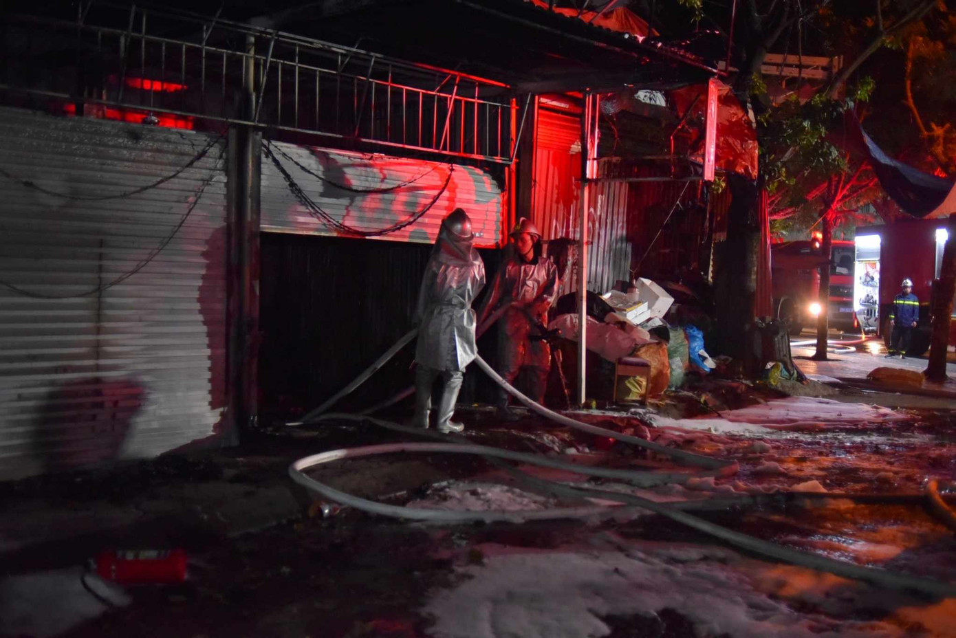 Đám cháy không gây thiệt hại về người (Ảnh: Đức Nguyễn). Đám cháy không gây thiệt hại về người (Ảnh: Đức Nguyễn).