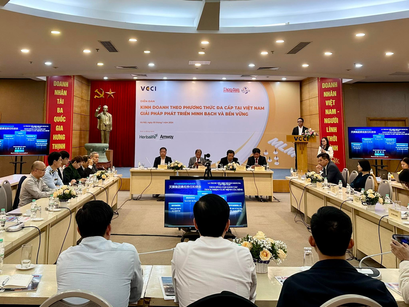 Hội thảo về kinh doanh đa cấp do VCCI tổ chức chiều 5/1.