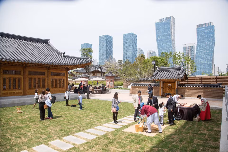 Bên trong quận kinh tế “không ôtô” 40 tỷ USD của Hàn Quốc ảnh 10