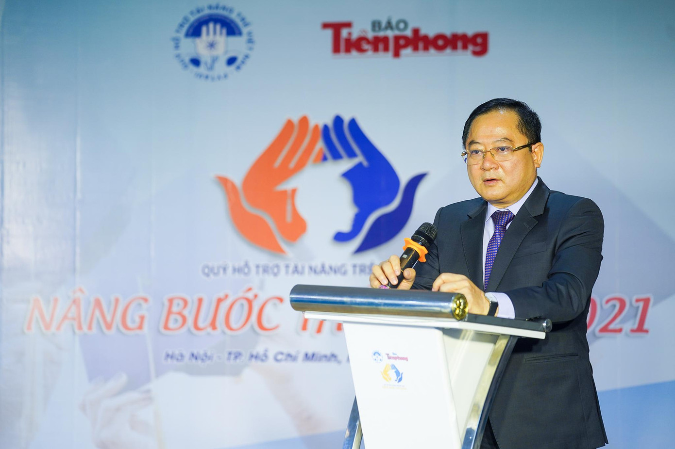 Nhà báo Lê Xuân Sơn - Tổng biên tập báo Tiền Phong, Giám đốc Qũy hỗ trợ Tài năng trẻ Việt Nam.