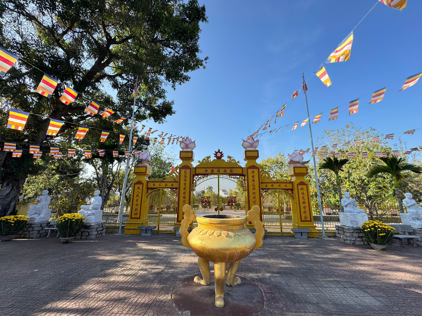 Theo Ông Phạm Bình Vương, nhân viên Sở Văn hóa, Thể thao và Du lịch tỉnh Kon Tum, đây là ngôi chùa đầu tiên của Tây Nguyên chứa đựng nhiều yếu tố tín ngưỡng, phật giáo. Đồng thời, chùa còn sở hữu nhiều di vật, cổ vật từ thời nhà Nguyễn, tiêu biểu là Đại hồng chung. Hiện tại, chùa Tổ đình Bác Ái đang là di sản được tỉnh Kon Tum quản lý và bảo tồn.