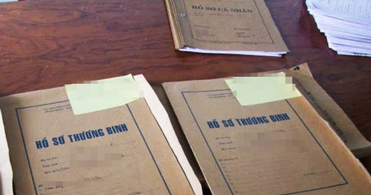 Tỉnh Kon Tum thu hồi 2,4 tỉ đồng đã chi sai cho 36 đối tượng người có công. Ảnh minh họa Tỉnh Kon Tum thu hồi 2,4 tỉ đồng đã chi sai cho 36 đối tượng người có công. Ảnh minh họa