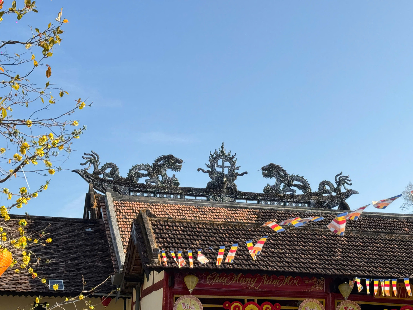 Chiêm ngưỡng nét cổ kính của ngôi chùa đầu tiên tại Tây Nguyên ảnh 9